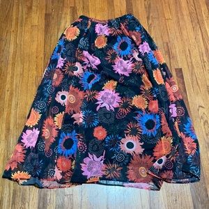 Maxi skirt with flower print